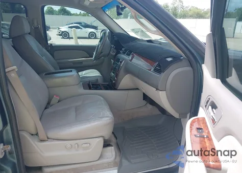 2008 Chevrolet Suburban 1500 Ltz из США, поврежденный, VIN 1GNFC16058R108420